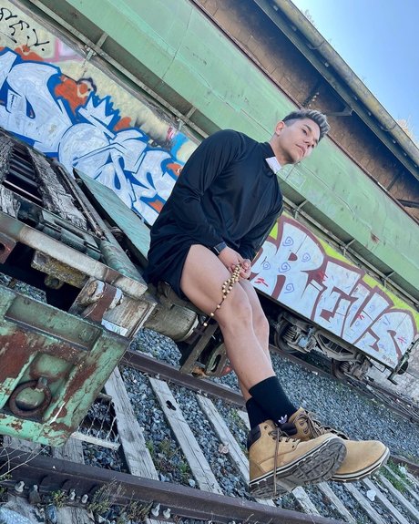 famous onlyfans art nude photos