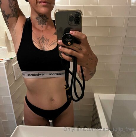 rubber tulip naked actress photo