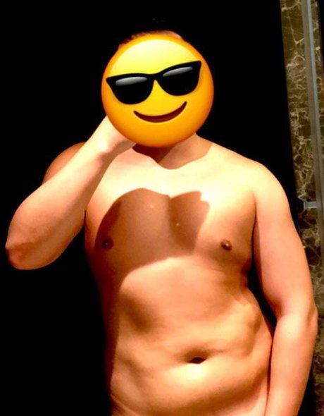 RSTLNE model pornographic img