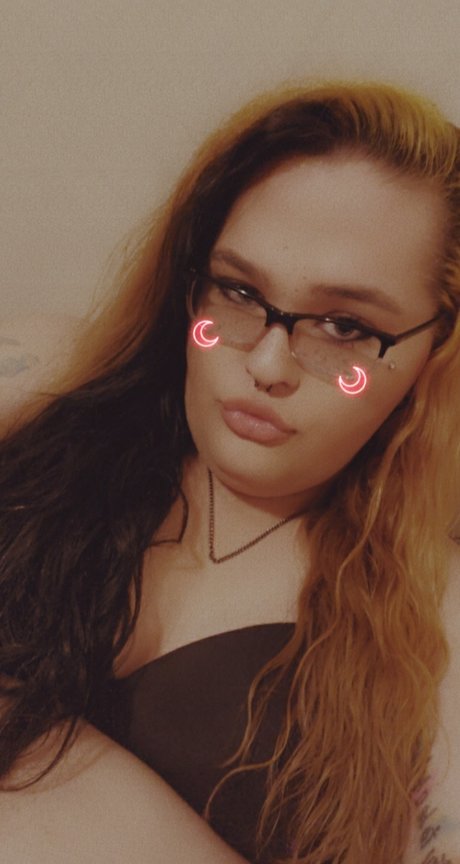 Satan s Mistress model perfect photos