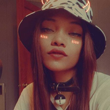 Coca Bunny top model pic