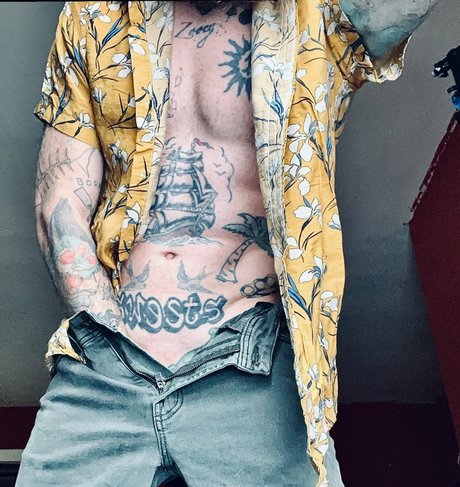 _saltyexhibitionistdad star xxx archive