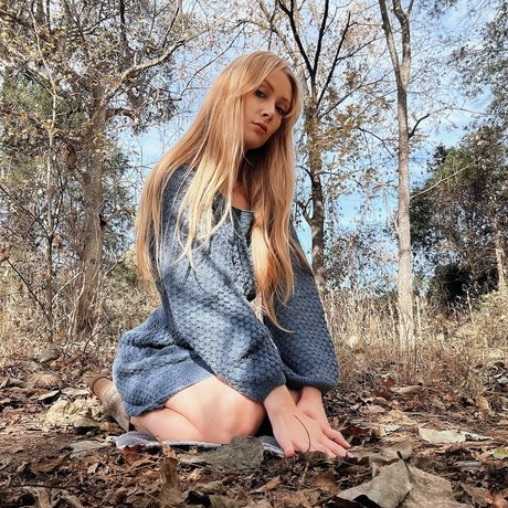 Sadie Blair high quality actress img