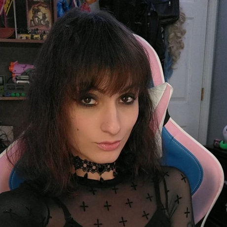 _Sadia Sith_ star art gallery