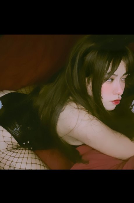 Saandy high quality model images