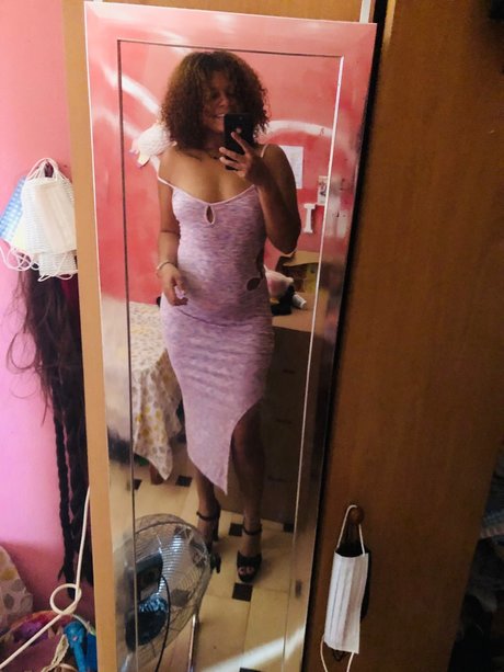 Salom_ nudes star galleries