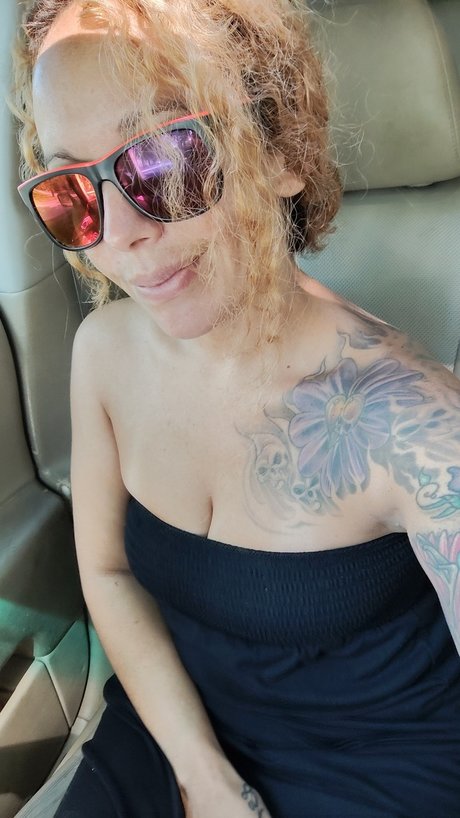 Rylie Rogue nude model archive