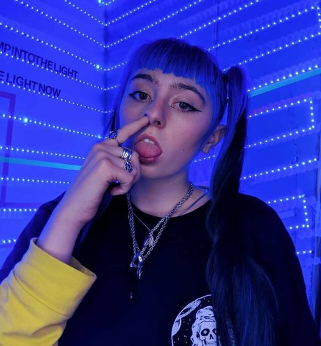 Ashnikko pornstar erotic pic