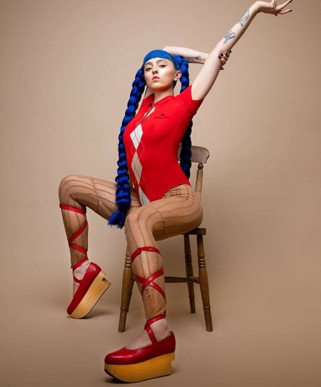 Ashnikko pornstar naked archive