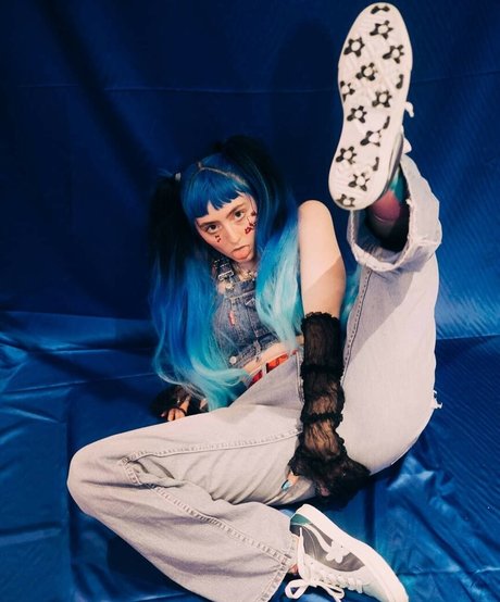 Ashnikko star adult images