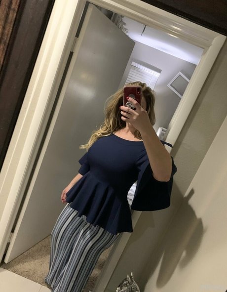 evanotty top actress images