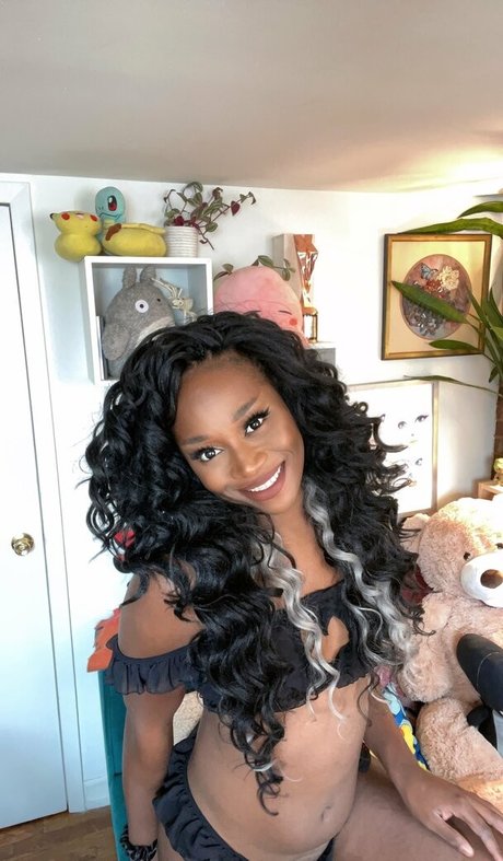 asian tranny onlyfans hot sex photo