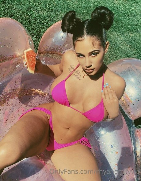 emilyywild1 sex pornstar galleries