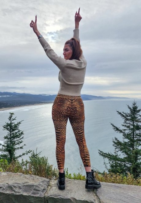 asian blonde onlyfans art naked pics