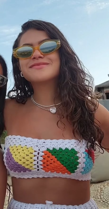 Maisa Silva model hot pics