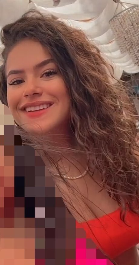 Maisa Silva Photo Gallery