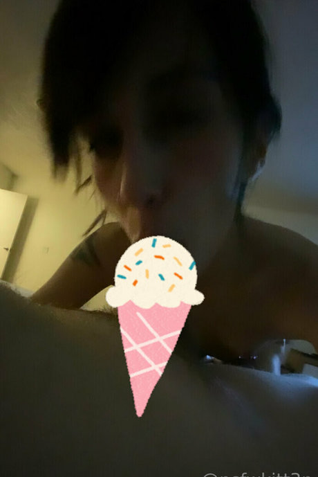 nsfwkitt3n pretty star image