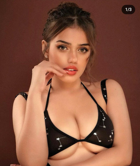 Karina Johnson pretty star photos