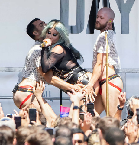 KeshaRose pretty actress galleries