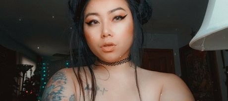 waifoodd free actress gallery