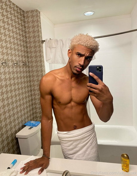 xx chilo model perfect photos