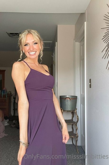 maddymeadows nude model picture