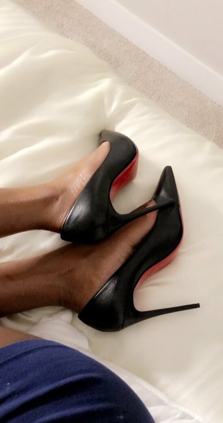 kinsleykarter pretty model archive