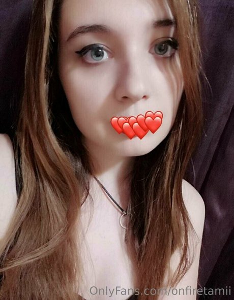 onfiretamii model sexy photo