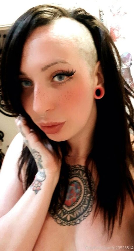 queenrainifree Photo Gallery