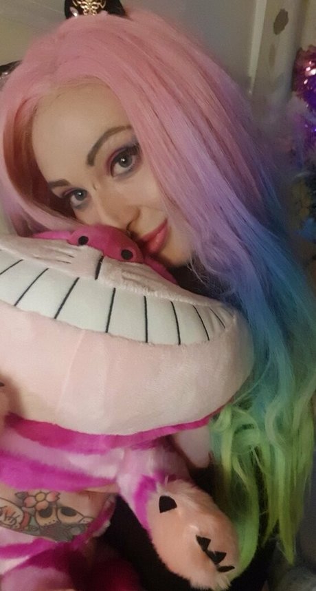 queenrainifree hd pornstar photo