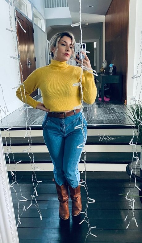 Rebecca Ford star nude pics