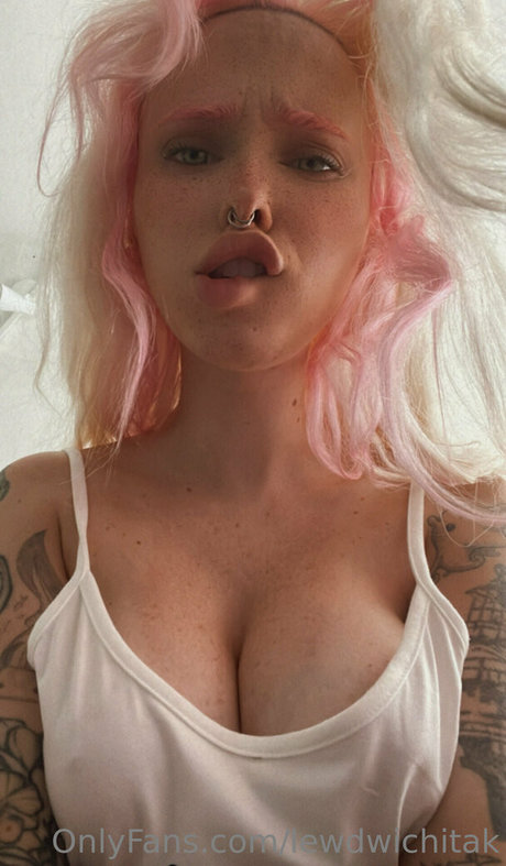 lewdwichitak model pic