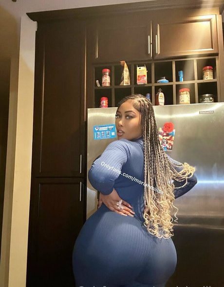 one onlyfans pretty picture