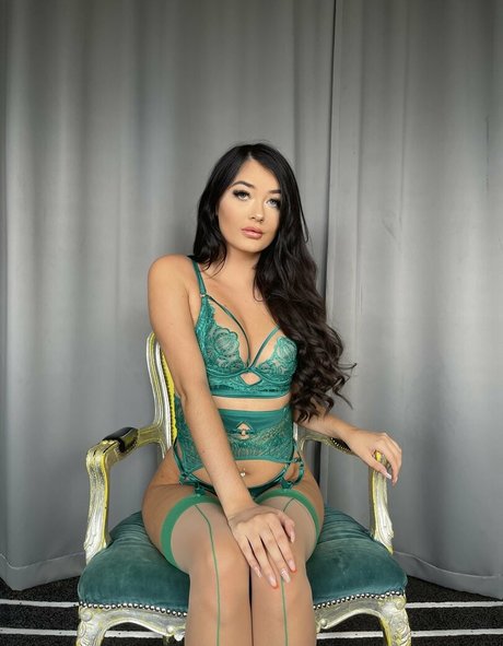 female popular onlyfans porn pictures