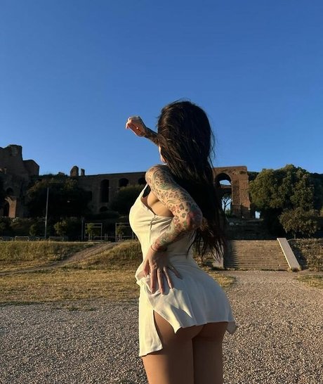 trans free onlyfans beautiful picture