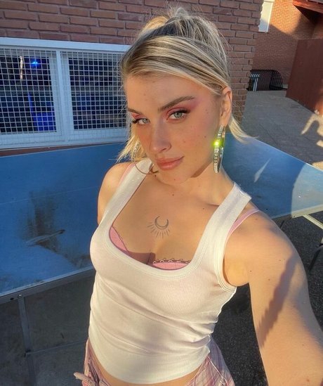 amateur mom onlyfans pornographic gallery