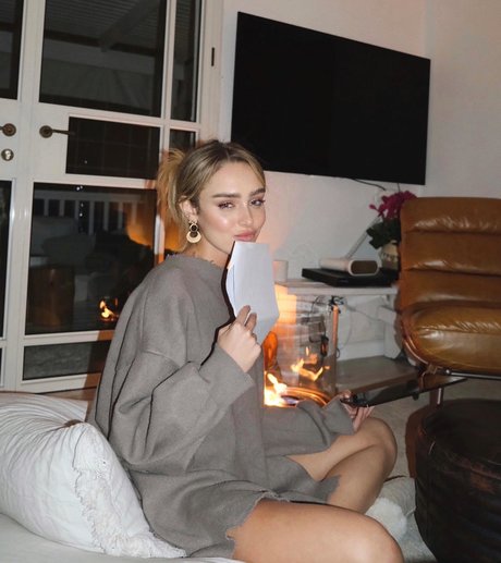 Omer Nudelman hd actress photos