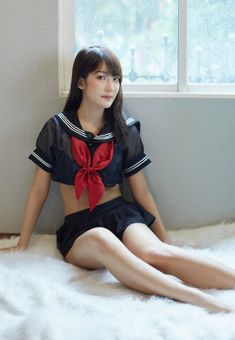 sweetieyukino model hd photo