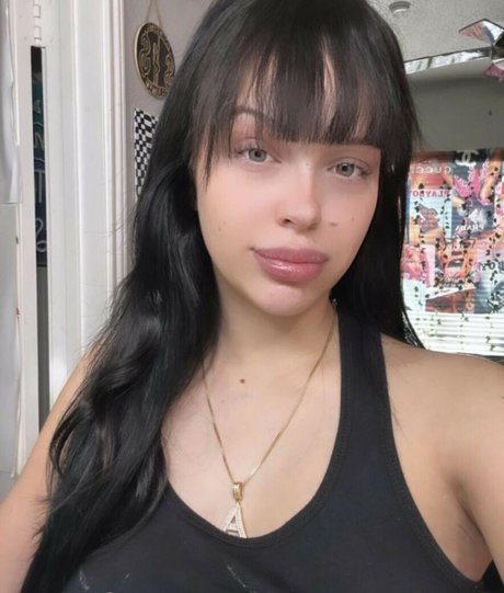 therealmee model hd pics