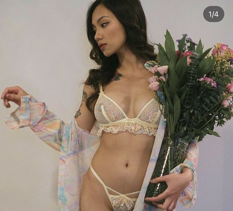 Miullien star sex images