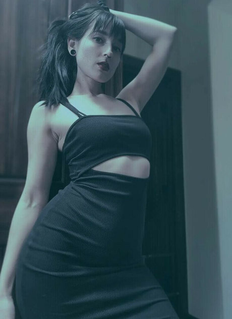 Pensivecajun beautiful pornstar photo