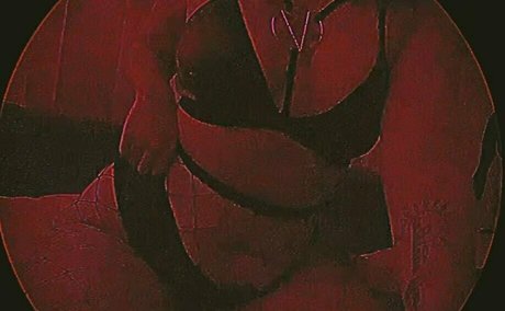 prettyyybunnii naked pornstar photos