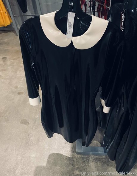 missvaleriexxx sex actress galleries