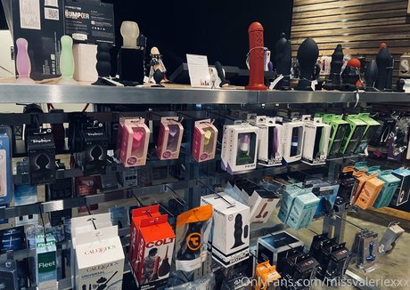 missvaleriexxx erotic model picture