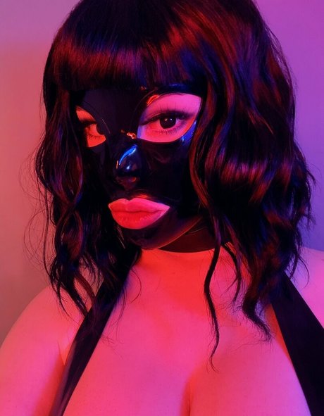 missvaleriexxx sex model picture