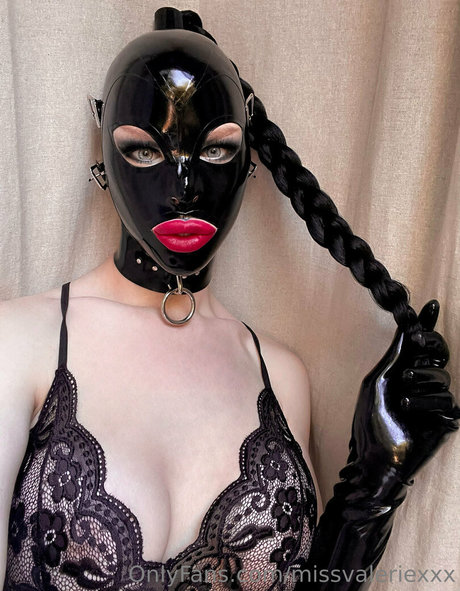 missvaleriexxx adult star picture