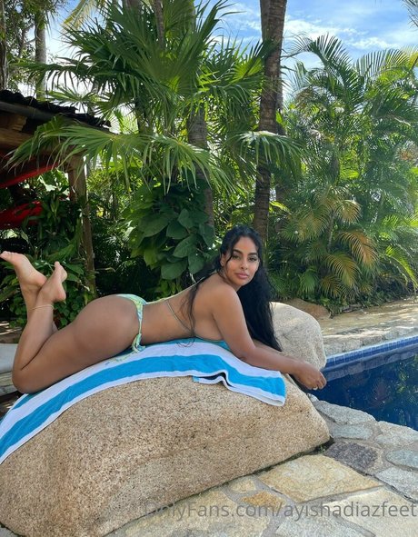 ayishadiazfeet model sexy archive