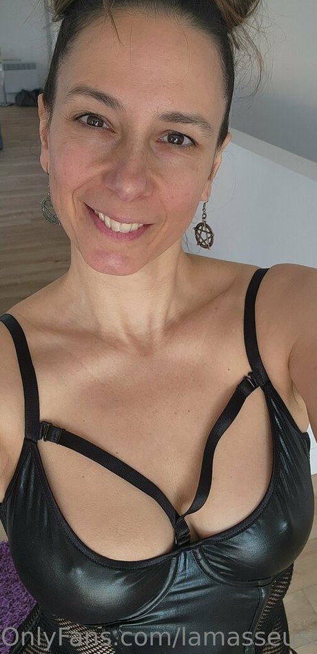 lamasseuse sex actress photo