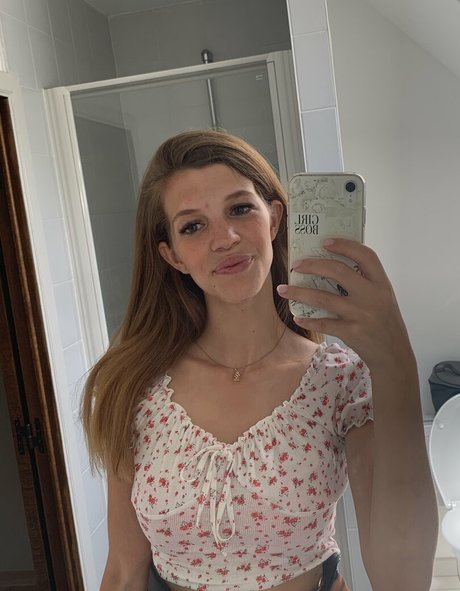 lovvejane model photo