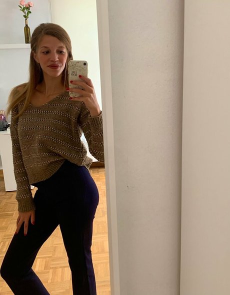 japanese milf onlyfans hot naked photo